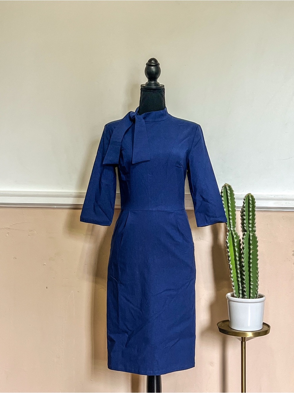 Beautiful Blue Dress with Pockets.